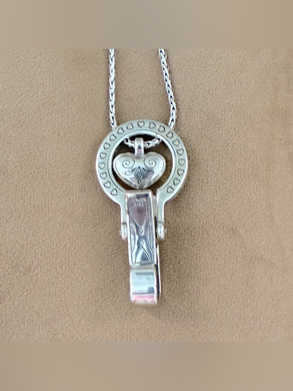 Brighton Silver Plated Floating Heart Badge Key Lanyard Holder - Picture 2 of 5
